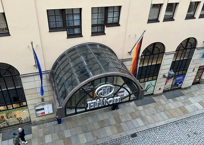 Pansiyon Gegenueber Frauenkirsche